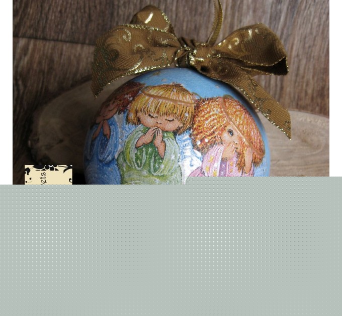 Іграшка на ялинку українського виробництва зроблена вручну