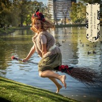 Мітла "Відьма"